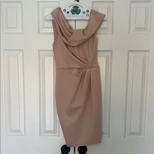 Elegant Sleeveless Tan Dress